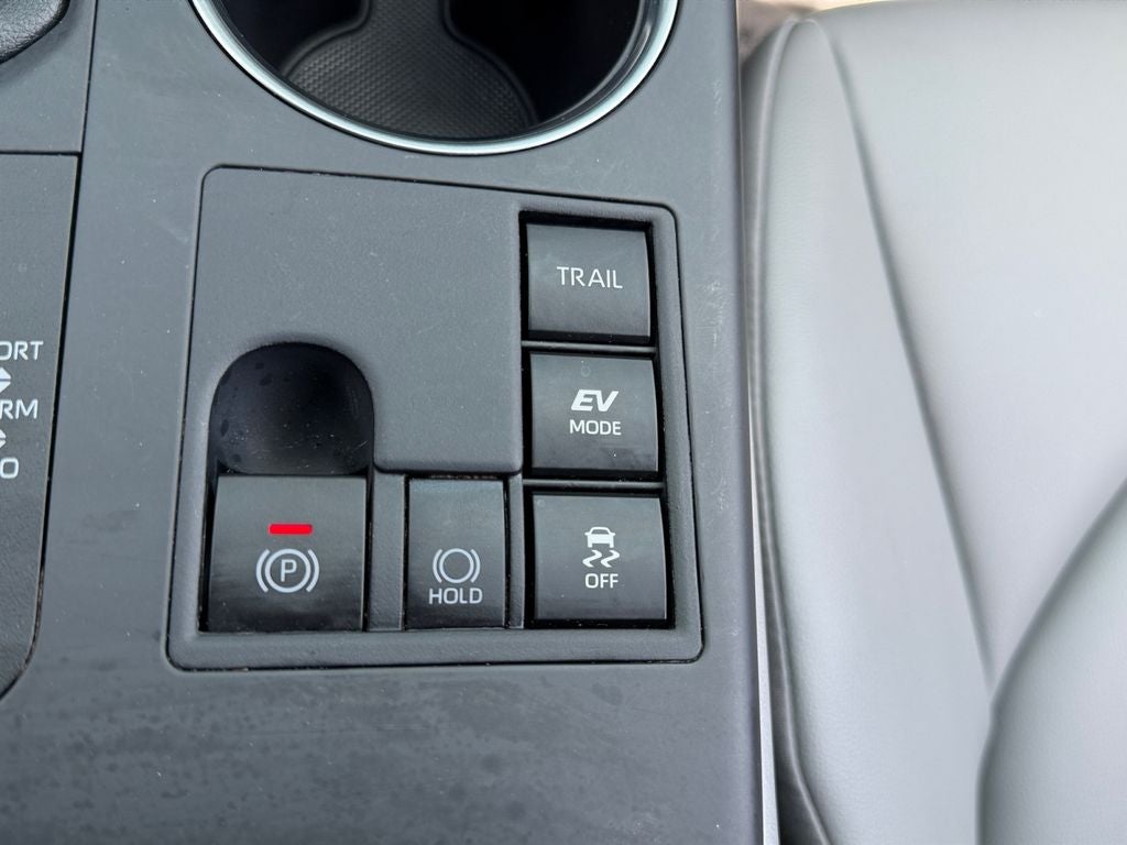 2025 Toyota Highlander Hybrid XLE