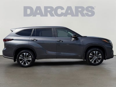 2025 Toyota Highlander Hybrid XLE