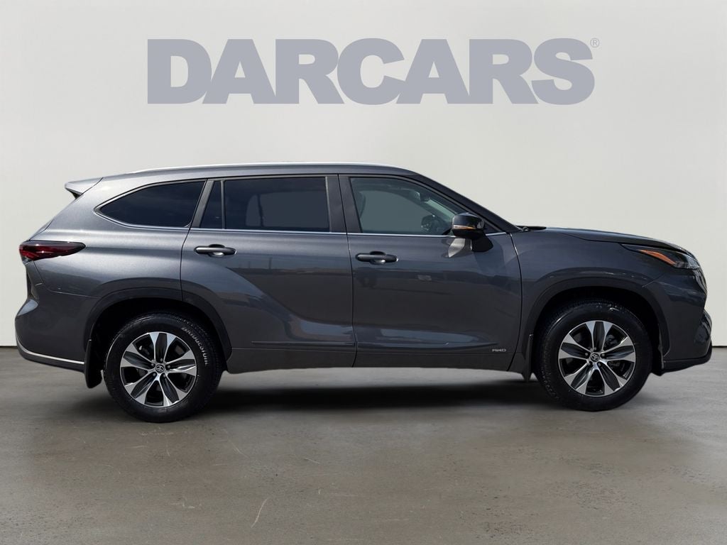 2025 Toyota Highlander Hybrid XLE