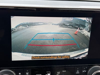 2023 Toyota Highlander XLE Clean SUV!