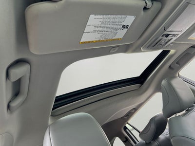 2023 Toyota Highlander XLE Clean SUV!