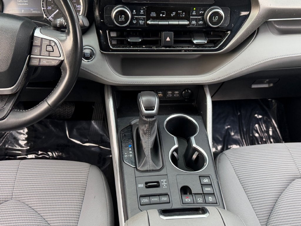 2023 Toyota Highlander LE