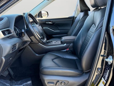 2024 Toyota Highlander XLE AWD!
