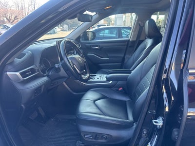 2024 Toyota Highlander XLE AWD!