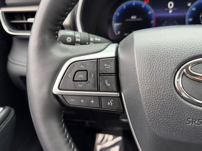 2025 Toyota Highlander Limited Low Miles!