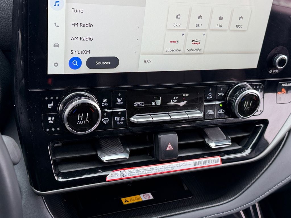 2025 Toyota Highlander Limited Low Miles!