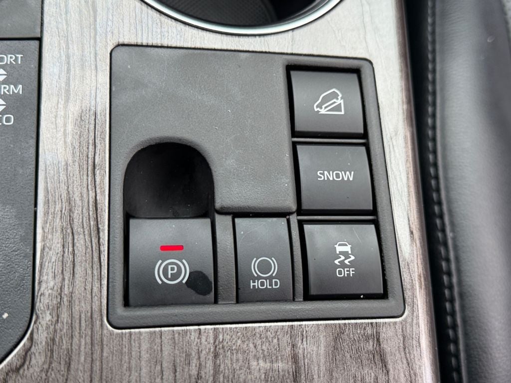 2025 Toyota Highlander Limited Low Miles!