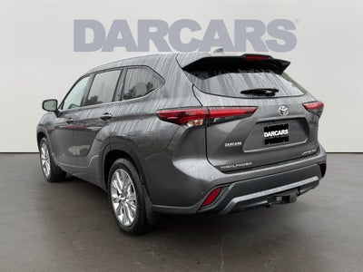 2025 Toyota Highlander Limited Low Miles!