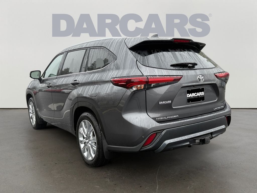 2025 Toyota Highlander Limited Low Miles!
