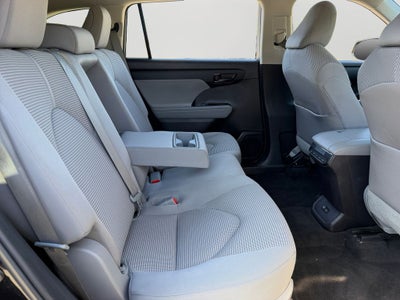 2023 Toyota Highlander LE