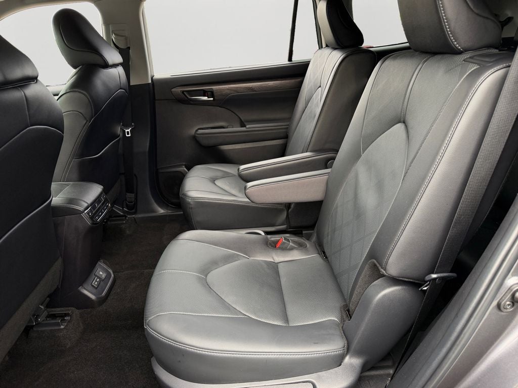 2024 Toyota Highlander Platinum