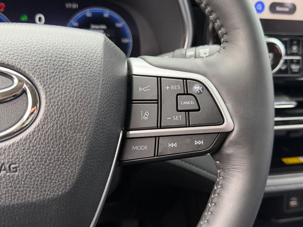 2024 Toyota Highlander Platinum
