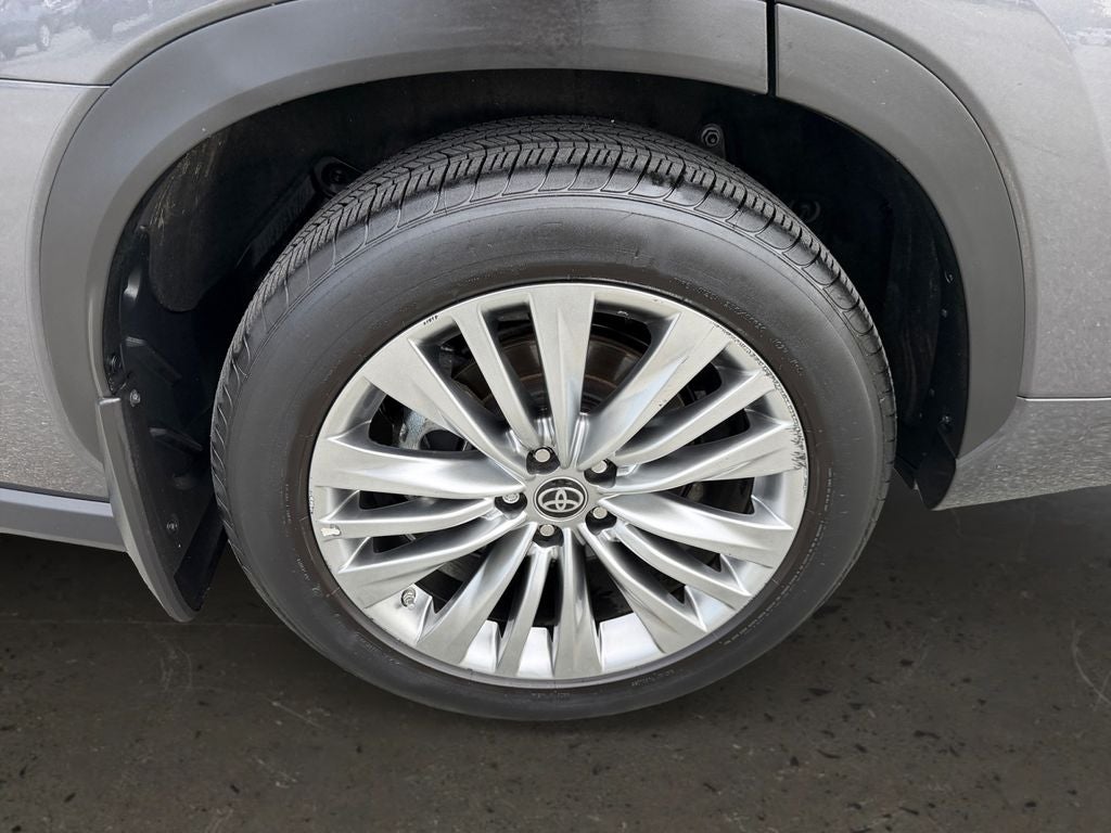2024 Toyota Highlander Platinum