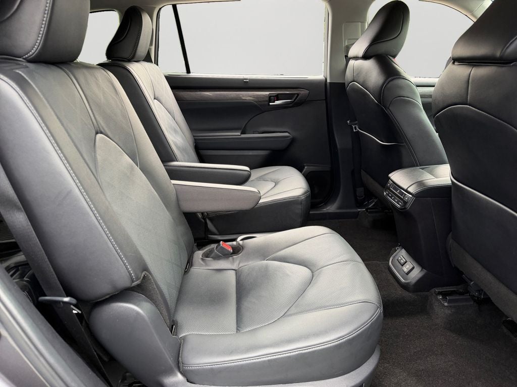 2024 Toyota Highlander Platinum