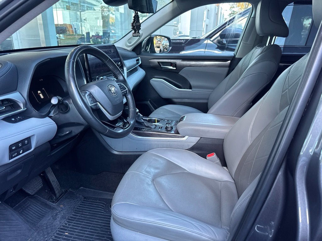 2024 Toyota Highlander Platinum