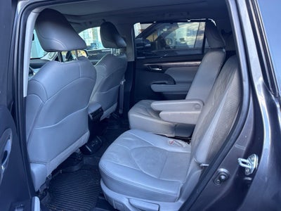 2024 Toyota Highlander Platinum