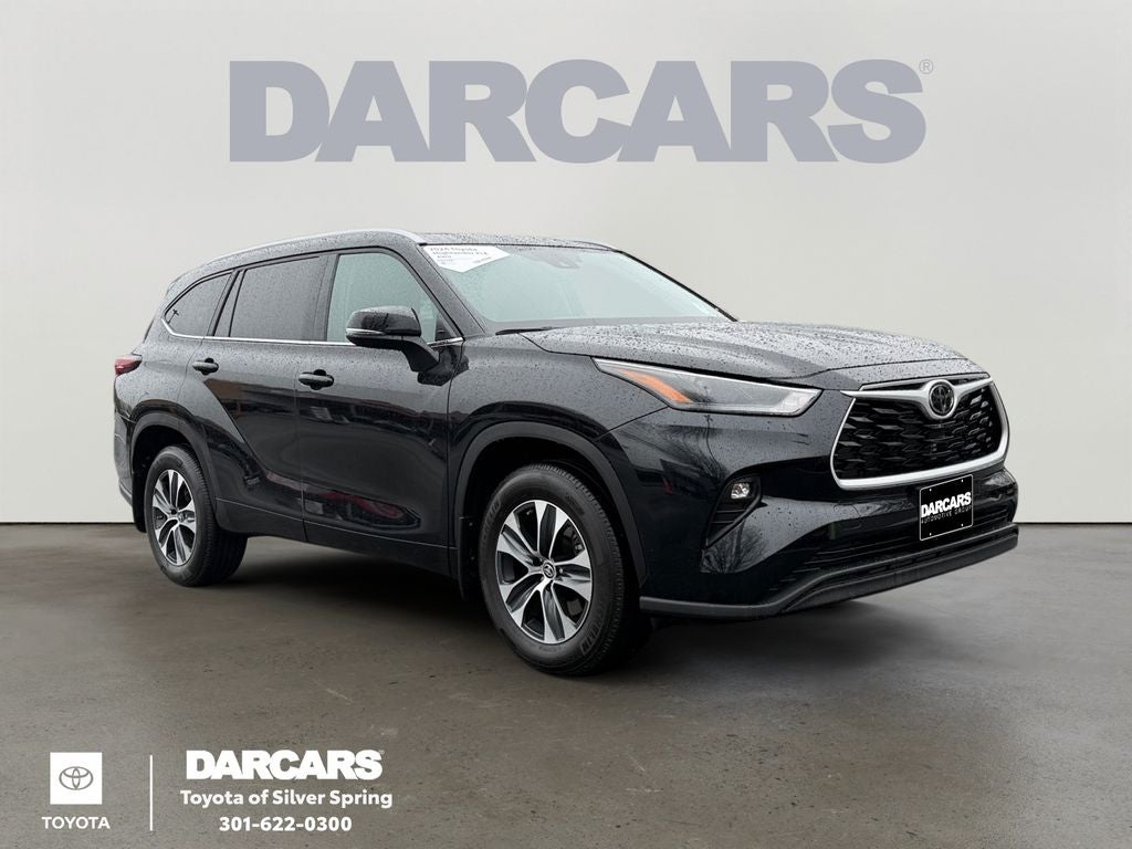 2024 Toyota Highlander XLE Super Low Miles!