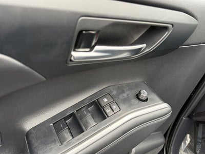 2024 Toyota Highlander XLE Super Low Miles!