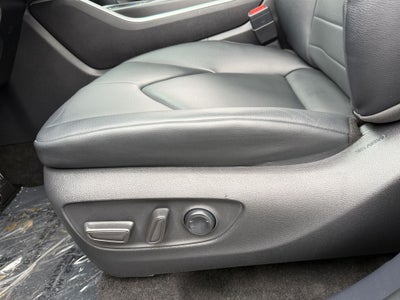 2024 Toyota Highlander XLE Super Low Miles!