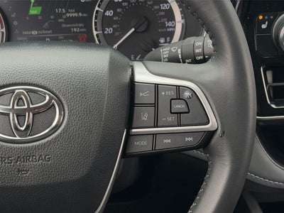 2024 Toyota Highlander XLE Super Low Miles!
