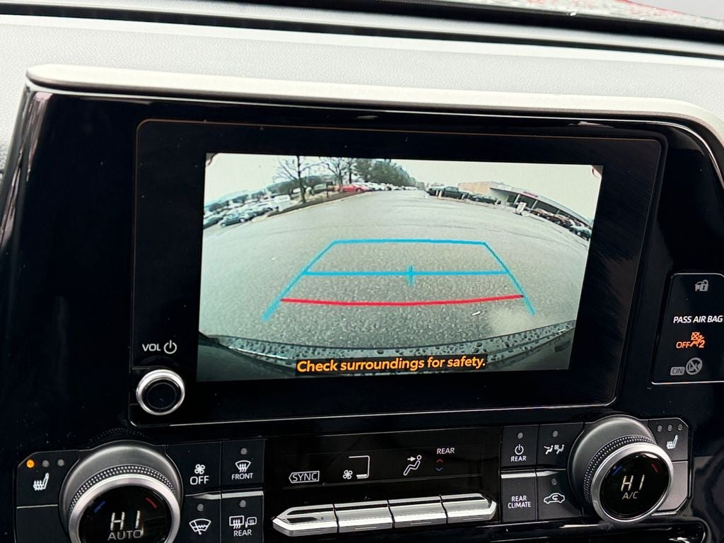 2024 Toyota Highlander XLE Super Low Miles!