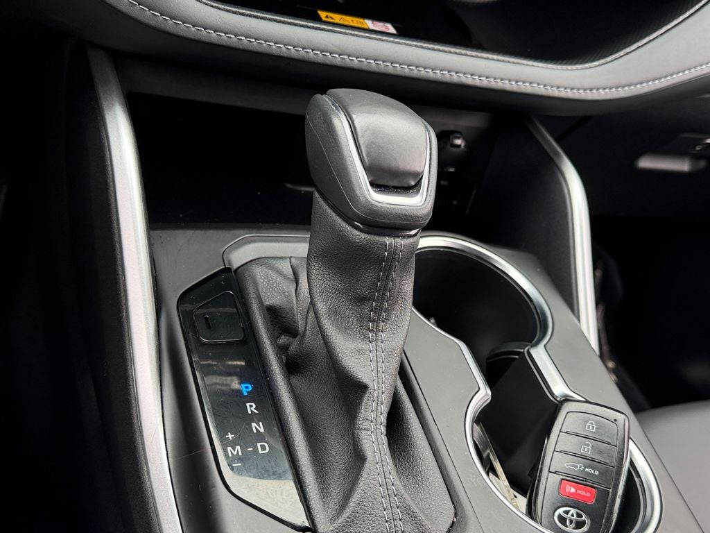 2024 Toyota Highlander XLE Super Low Miles!