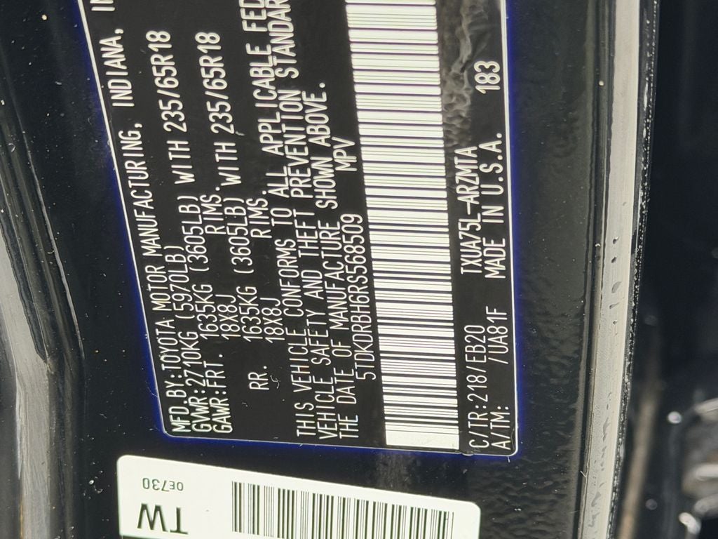 2024 Toyota Highlander XLE Super Low Miles!