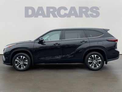 2024 Toyota Highlander XLE Super Low Miles!