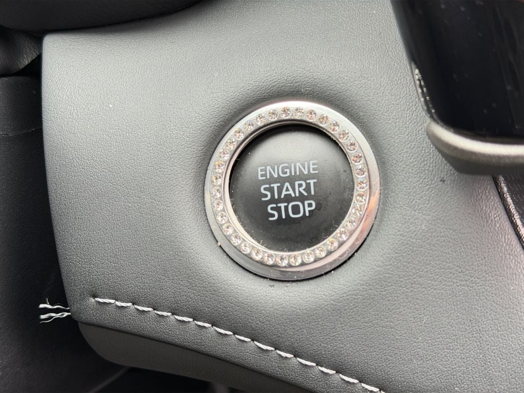 2024 Toyota Highlander XLE Super Low Miles!