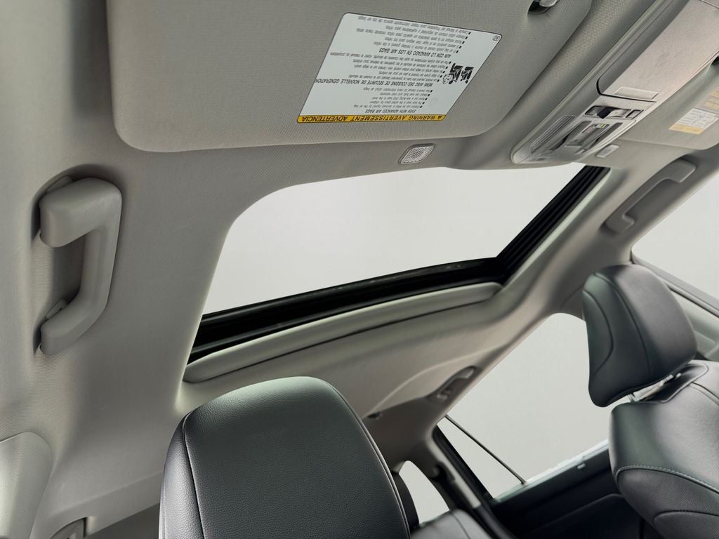 2024 Toyota Highlander XLE Super Low Miles!