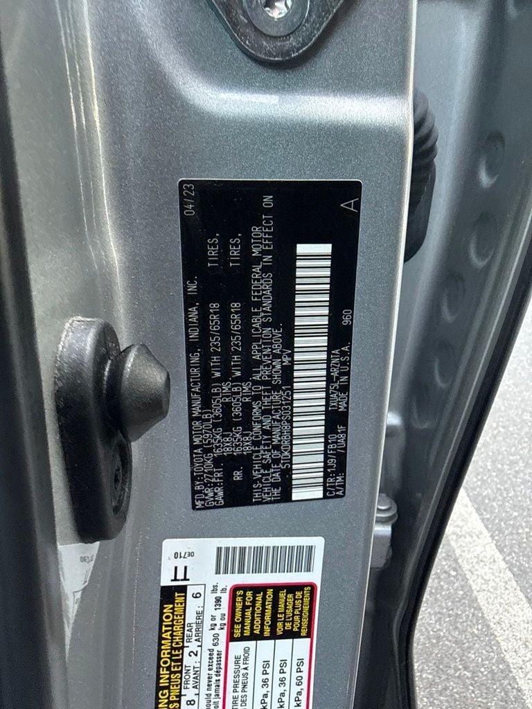 2023 Toyota Highlander LE