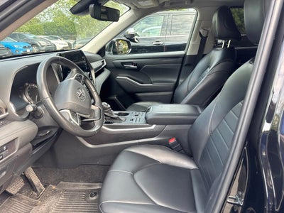 2024 Toyota Highlander XLE