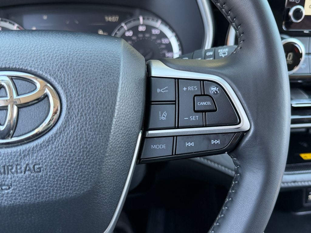 2024 Toyota Highlander XLE
