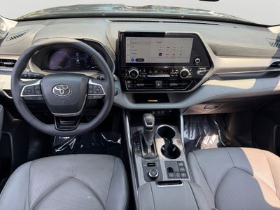 2025 Toyota Highlander Limited