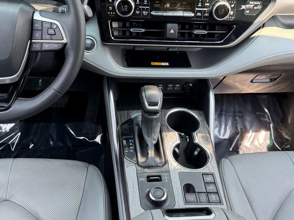 2025 Toyota Highlander Limited