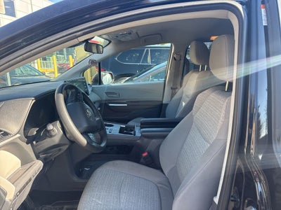 2023 Toyota Sienna LE 8 Passenger