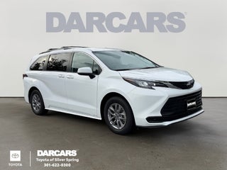 2026 Toyota Sienna LE 8 Passenger