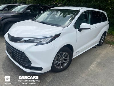 2021 Toyota Sienna LE 8 Passenger