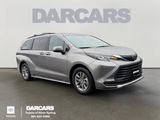 2026 Toyota Sienna LE 8 Passenger
