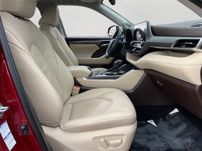 2021 Toyota Highlander Hybrid Limited Low Miles