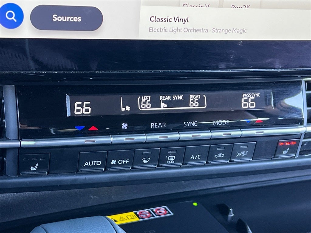 2025 Toyota Sienna XSE 7 Passenger