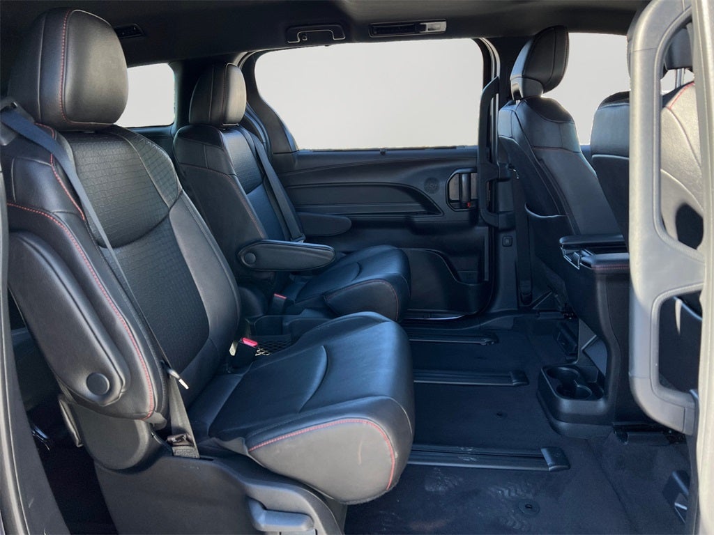 2025 Toyota Sienna XSE 7 Passenger
