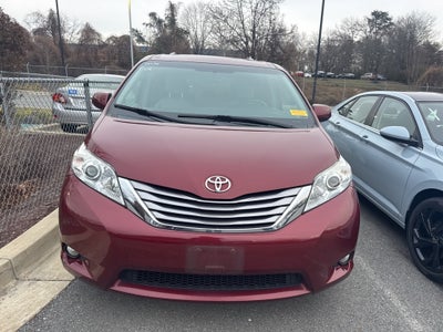 2015 Toyota Sienna XLE Premium 8 Passenger