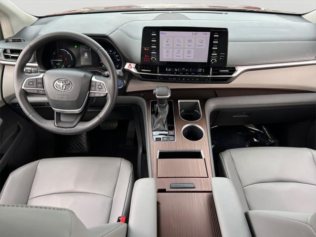 2021 Toyota Sienna XLE 8 Passenger