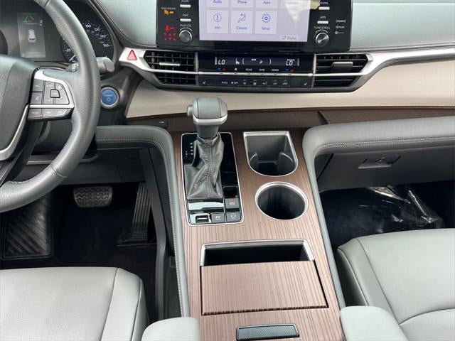 2021 Toyota Sienna XLE 8 Passenger