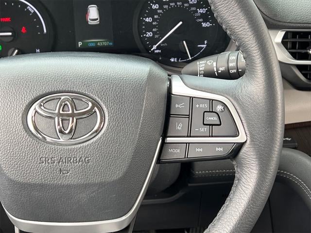 2021 Toyota Sienna XLE 8 Passenger