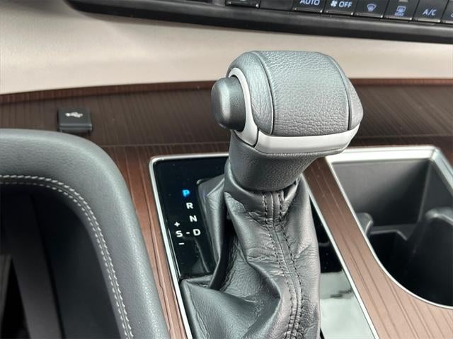 2021 Toyota Sienna XLE 8 Passenger