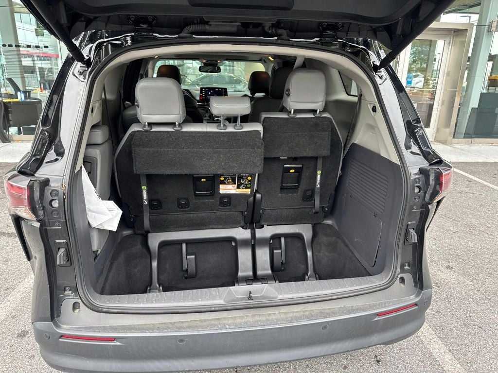 2023 Toyota Sienna XLE 8 Passenger