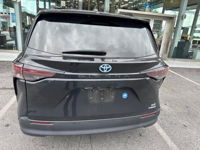 2023 Toyota Sienna XLE 8 Passenger