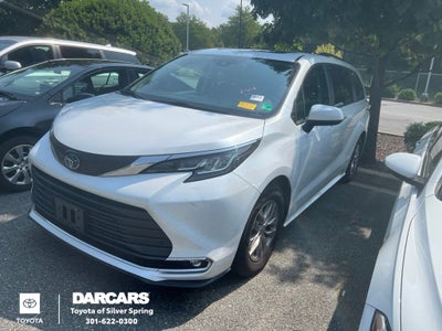 2023 Toyota Sienna XLE 8 Passenger